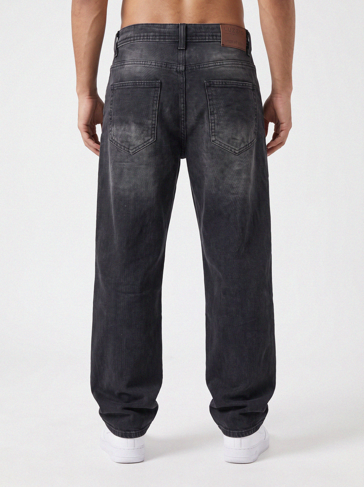 Low Washed Deep Black Denim Big Fold 21\07