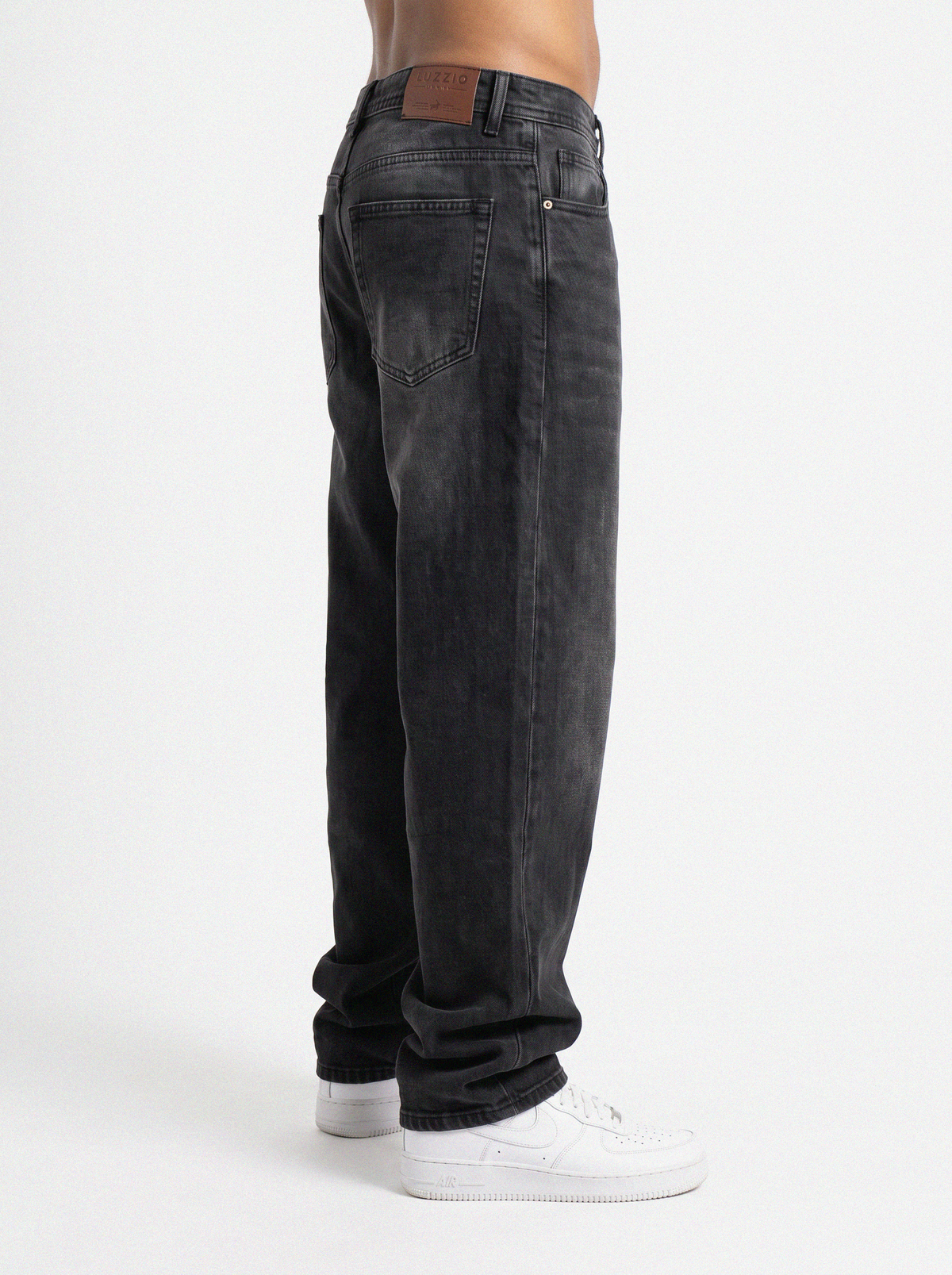 Low Washed Deep Black Denim Big Fold 21\07
